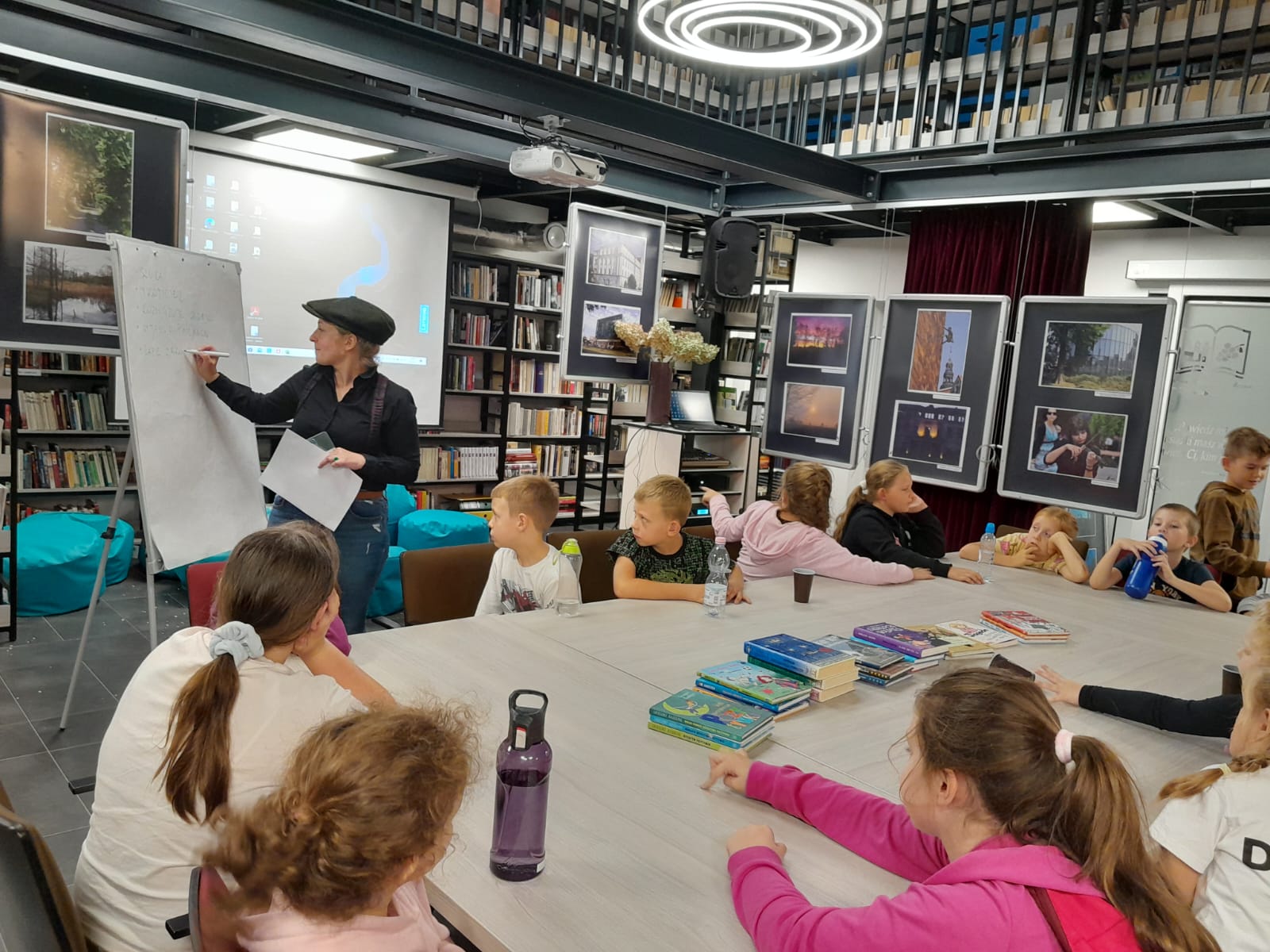 noc bibliotek
