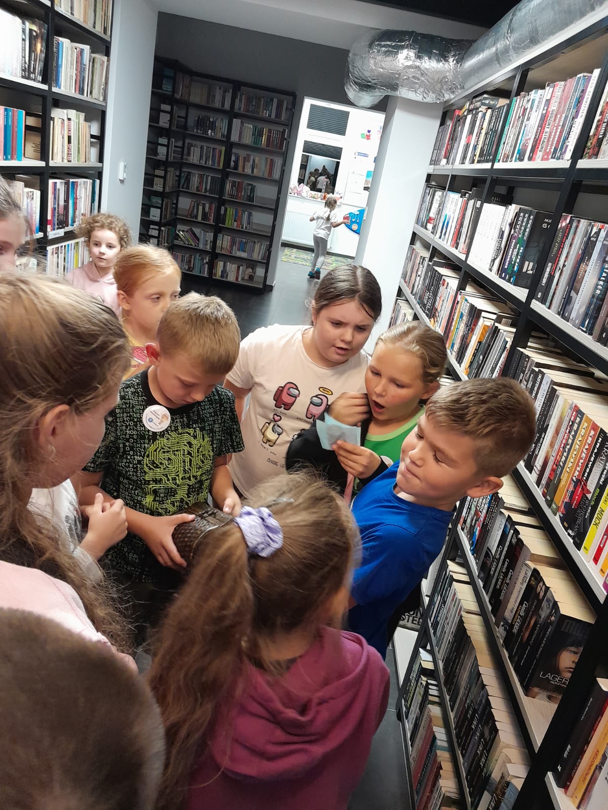 noc bibliotek