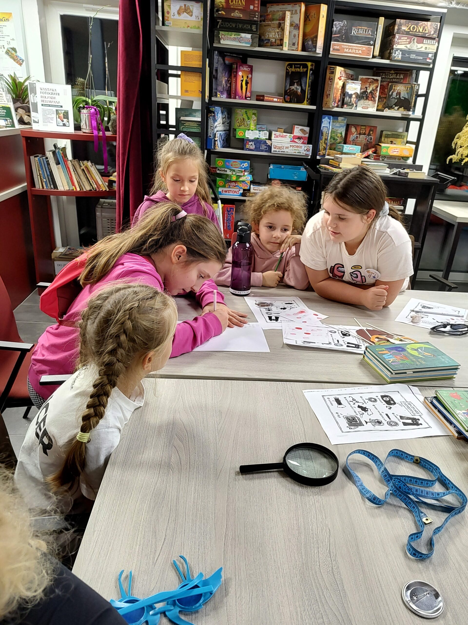 noc bibliotek